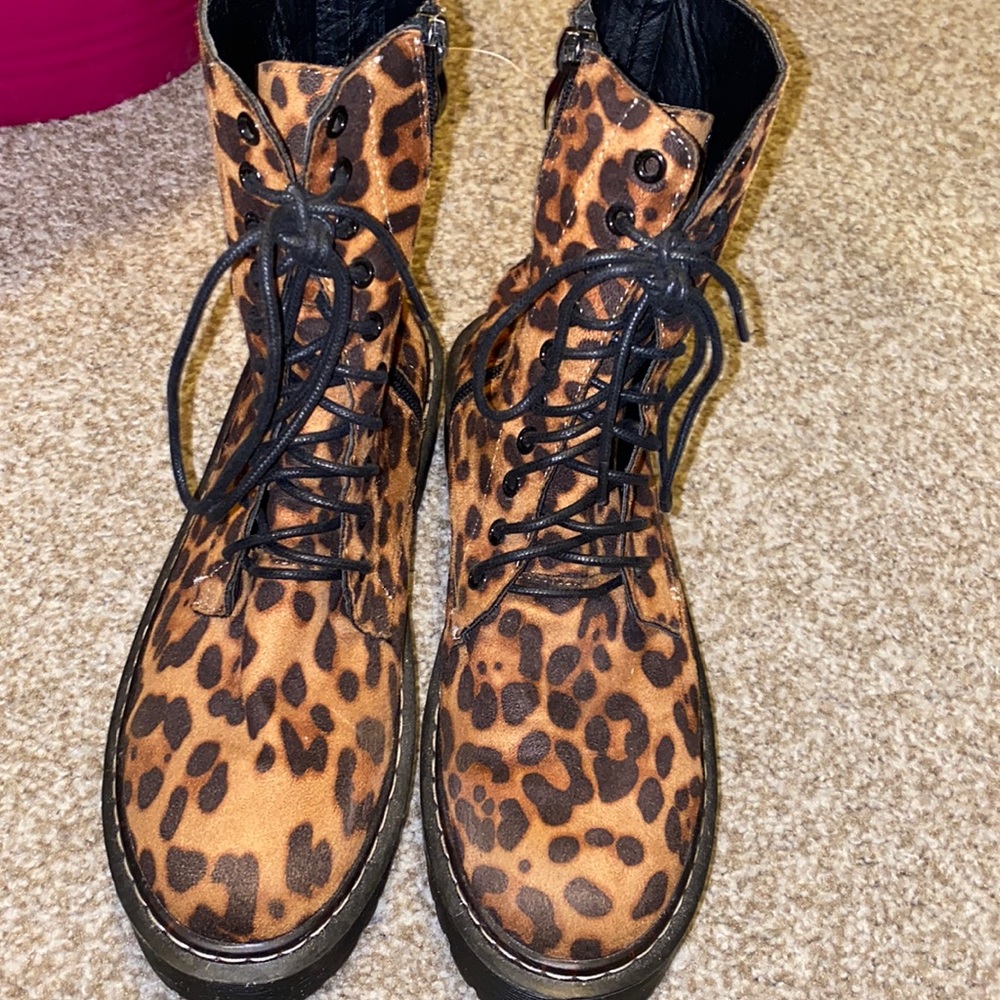 Platform cheetah boots (doc dupes)